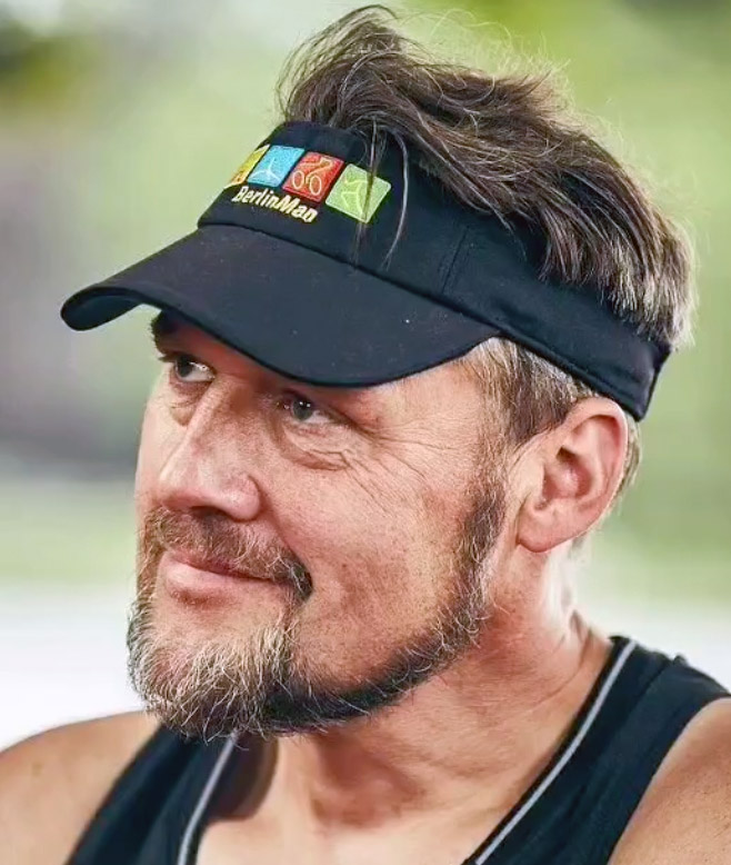 Triathlet Berlin Marcus Porträt mit BerlinMan Visor